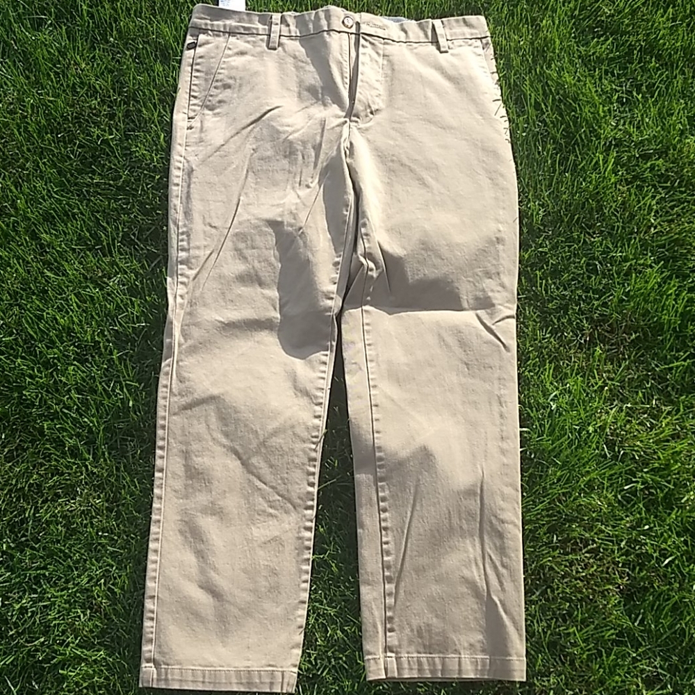 Slim tapered dockers